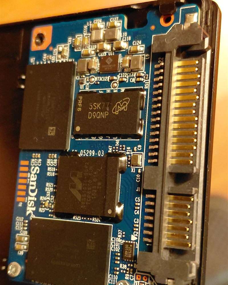 SSD-Platine mit Speicherchips, Nahaufnahme